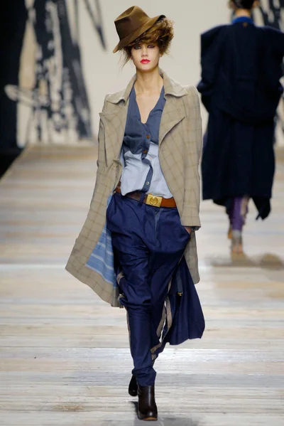Look 18